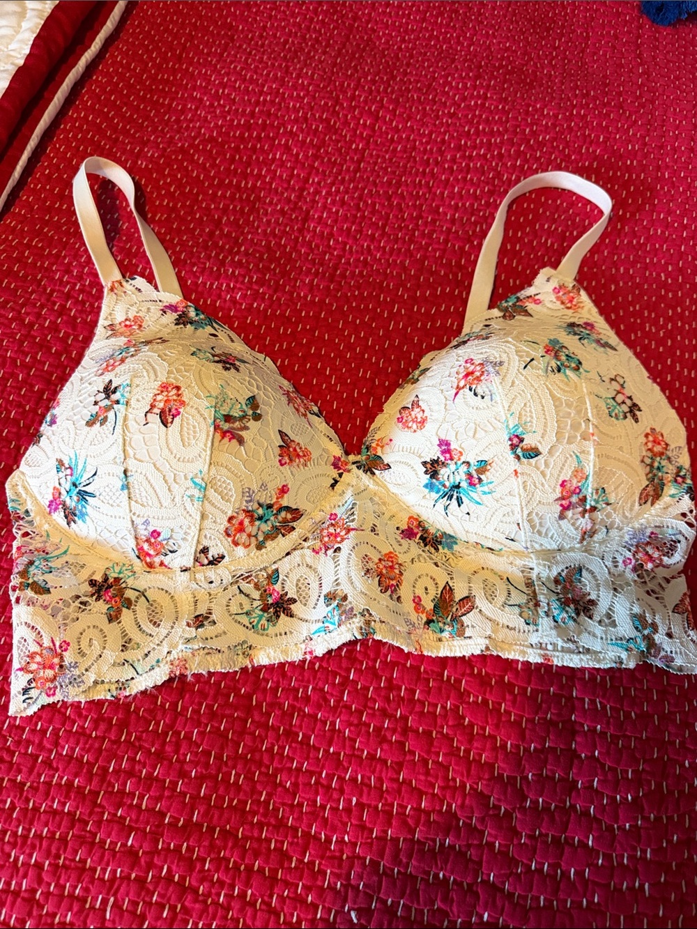 PINK Victoria's Secret Cream Floral Lace Bralette